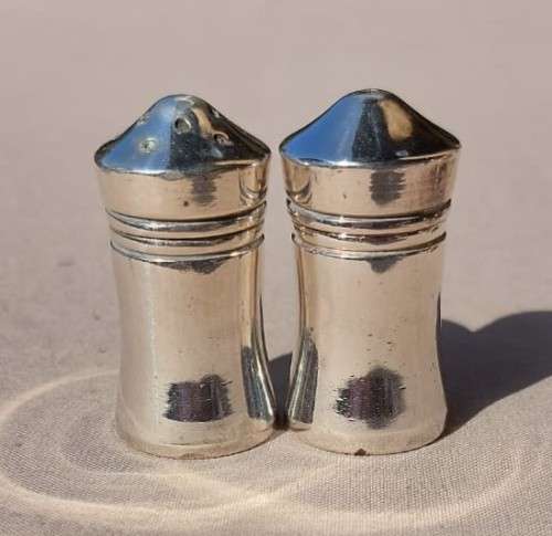 BATCH OF SMALL BUT CUTE SILVER PLATED CUTLERY ITEMS