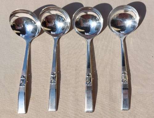 BATCH OF SMALL BUT CUTE SILVER PLATED CUTLERY ITEMS