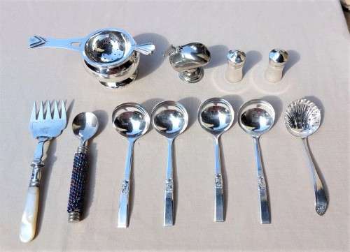 BATCH OF SMALL BUT CUTE SILVER PLATED CUTLERY ITEMS