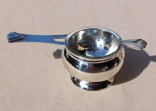 BATCH OF SMALL BUT CUTE SILVER PLATED CUTLERY ITEMS