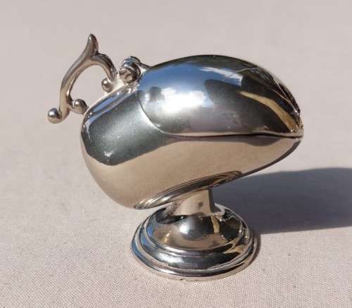 BATCH OF SMALL BUT CUTE SILVER PLATED CUTLERY ITEMS