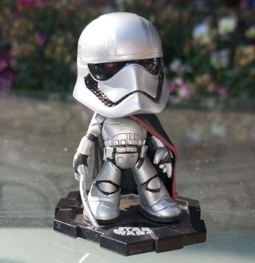 CAPTAIN PHASMA (NO 1 of 3 HEAD STRAIGHT) WITH BATON AND CAPE STAR WARS LAST JEDI 2017 FUNKO MYSTERY