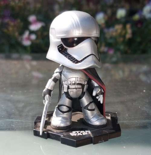 CAPTAIN PHASMA (NO 2 of 3 HEAD RIGHT) WITH BATON AND CAPE STAR WARS LAST JEDI 2017 FUNKO MYSTERY FIG