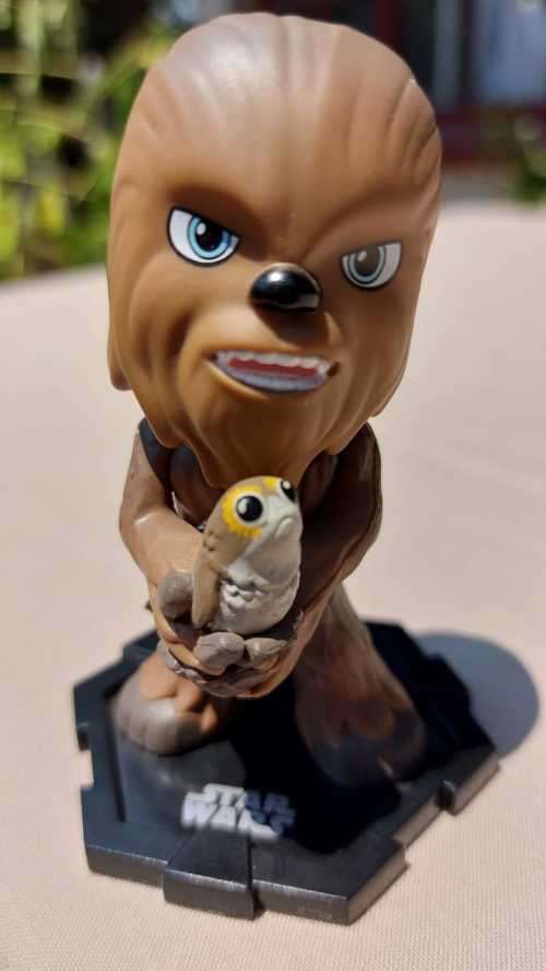 WOOKIEE CHEWBACCA HOLDING A PORG STAR WARS LAST JEDI 2017 FUNKO MYSTERY MINI ACTION FIGURE