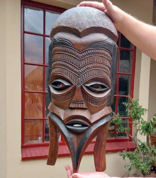 HAND CARVED WOODEN EAST AFRICAN JAMBO (GREETINGS) MASK - UNIQUE DESIGN - HANDHELD - 65CM HIGH