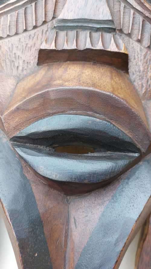 HAND CARVED WOODEN EAST AFRICAN JAMBO (GREETINGS) MASK - UNIQUE DESIGN - HANDHELD - 65CM HIGH