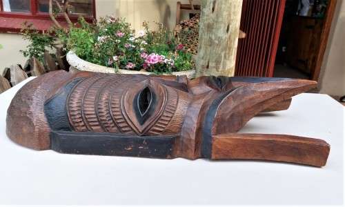 HAND CARVED WOODEN EAST AFRICAN JAMBO (GREETINGS) MASK - UNIQUE DESIGN - HANDHELD - 65CM HIGH