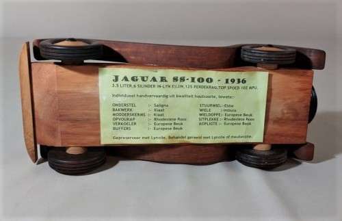 FANTASTIC WOODEN JAGUAR SS-100 FROM 1936 - HANDMADE FROM 7 DIFFERENT WOODS!
