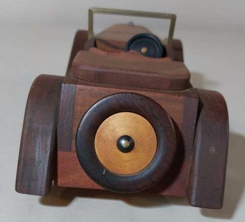 FANTASTIC WOODEN JAGUAR SS-100 FROM 1936 - HANDMADE FROM 7 DIFFERENT WOODS!