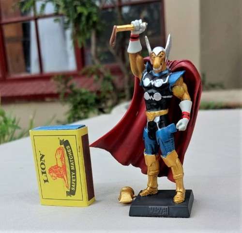 CLASSIC 2010 MARVEL FIGURINE NO 140 BETA RAY BILL