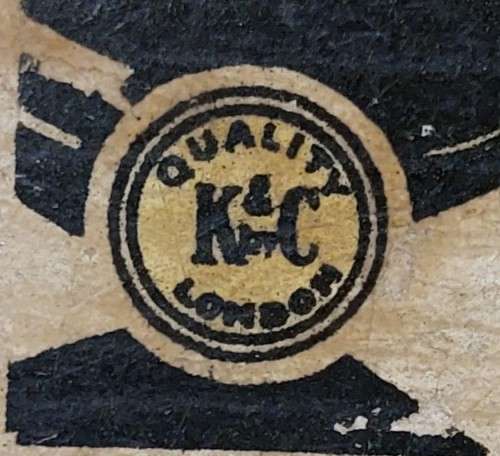 COLLECTABLE 1950S K and C LONDON STAUNTON WOODEN CHESS SET