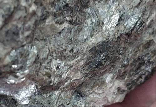 BEAUTIFUL HEAVY CHUNK OF AMPHIBOLITE (SOLD AS BLACK GRANITE) METAMORPHIC ROCK