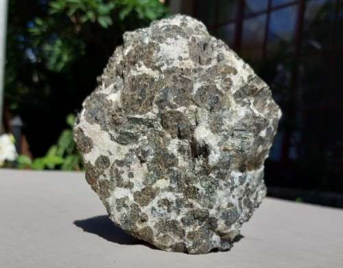 BEAUTIFUL HEAVY CHUNK OF AMPHIBOLITE (SOLD AS BLACK GRANITE) METAMORPHIC ROCK