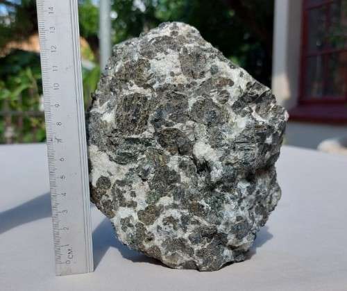 BEAUTIFUL HEAVY CHUNK OF AMPHIBOLITE (SOLD AS BLACK GRANITE) METAMORPHIC ROCK