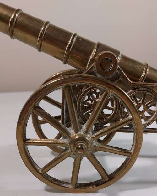 VINTAGE LARGE (35CM LONG) AND HEAVY (1,5KG) BRASS ARTILLERY CANNON