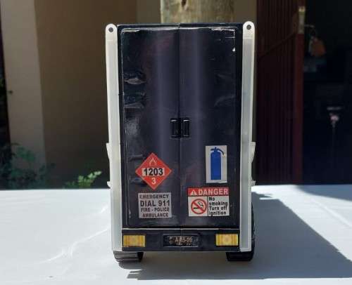 TOY TRUCK TRANSPORT CARRIER  WITH 28 DIE CAST CARS!