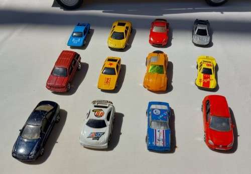 TOY TRUCK TRANSPORT CARRIER  WITH 28 DIE CAST CARS!