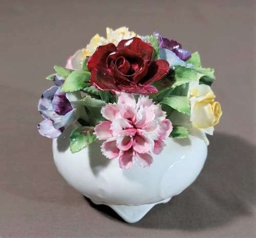 EXQUISITE ROYAL ADDERLEY 1964-1970S SPRING FLOWER BOUQUET