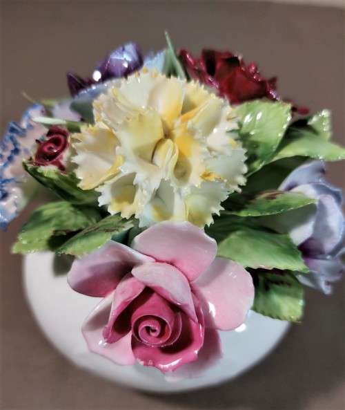 EXQUISITE ROYAL ADDERLEY 1964-1970S SPRING FLOWER BOUQUET