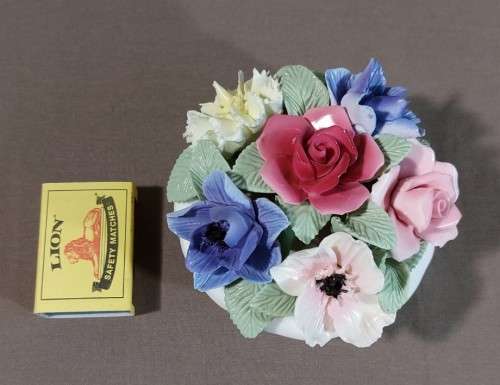 PRETTY COALPORT BONE CHINA FLOWER VASE