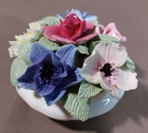 PRETTY COALPORT BONE CHINA FLOWER VASE