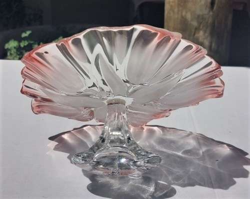 NO 2 of 2 WALTHER GLAS LARGE SYLVIA PATTERN FROSTED CHRYSTAL GLASS CAKE STAND