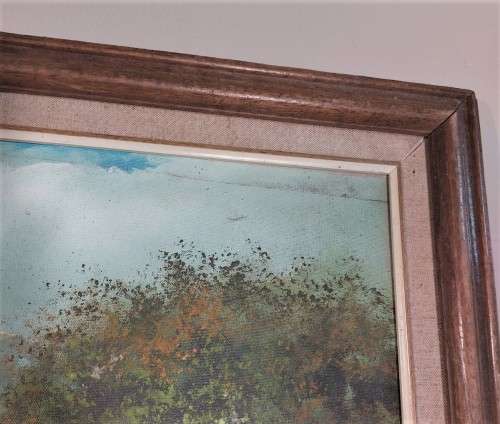 KEVIN HUANG VINTAGE OIL ON CANVAS PAINTING - FARMSTEAD WITH MOUNTAINS IN BACKGROUND