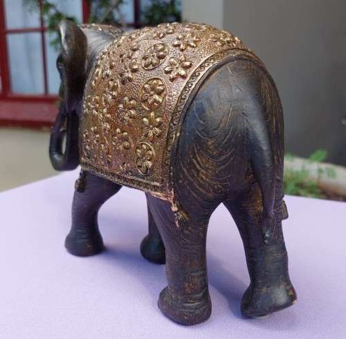 LUXURIOUS HANDMADE GOOD LUCK FENG SHUI RESIN STATUE OF A ROYAL ELEPHANT STRIDING FORWARD