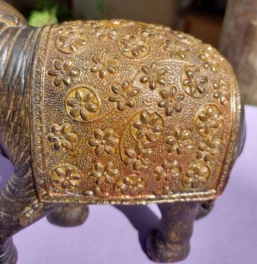 LUXURIOUS HANDMADE GOOD LUCK FENG SHUI RESIN STATUE OF A ROYAL ELEPHANT STRIDING FORWARD