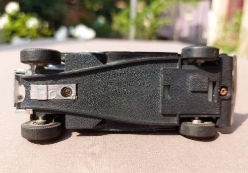 FIVE OLD MOBILE DIE CAST CARS