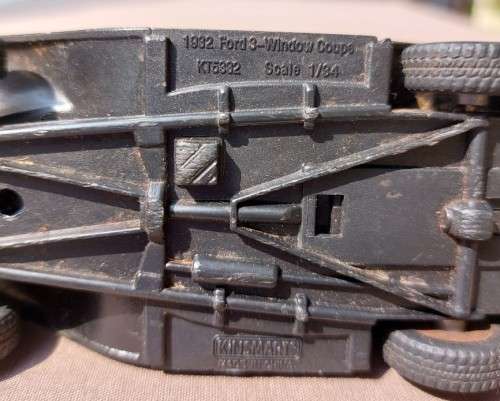 FIVE OLD MOBILE DIE CAST CARS