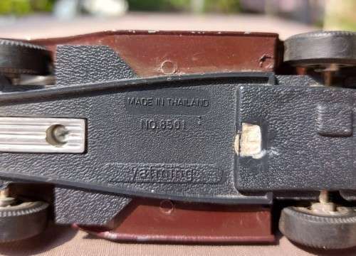 FIVE OLD MOBILE DIE CAST CARS