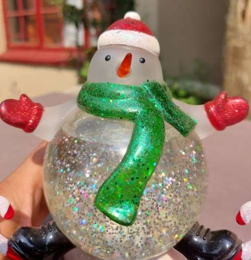 CHANGING COLOUR SANTA SNOWMAN GLOBE