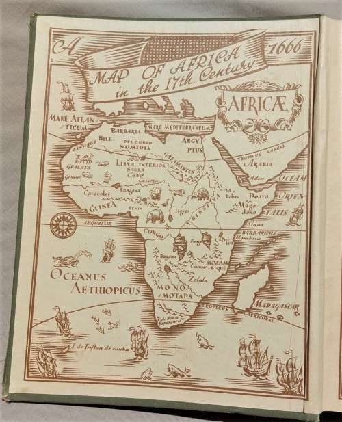 UNITED TOBACCO COMPANY 1938 EDITION WITH 200 CIGARETTE CARDS AND SOME OLD MAPS