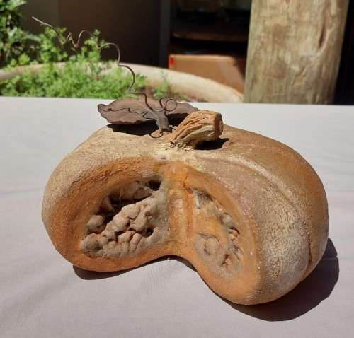 PUMPKIN AND POMELO CERAMICS WITH METALIC LEAVES