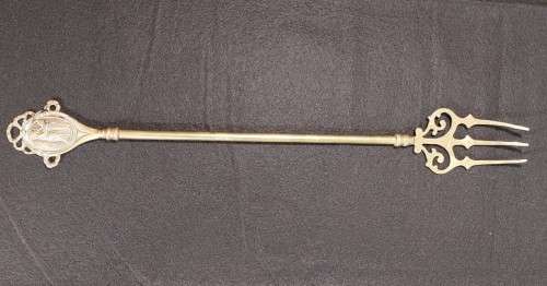 VINTAGE 48CM LONG! BRASS DEVILS FORK, TOASTING FORK, MARSHMELLOW FORK