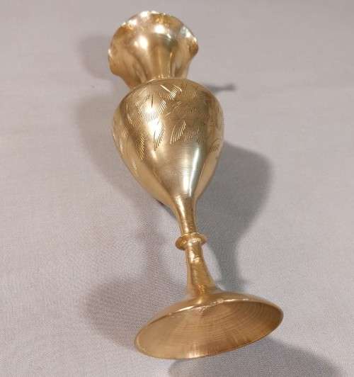 BRASS ALADDIN GENIE LAMP AND TWO BRASS VASES