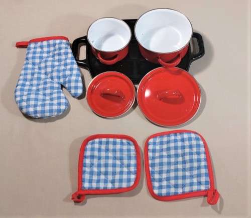 CUTE RED ENAMEL KIDS COOKING POT SET