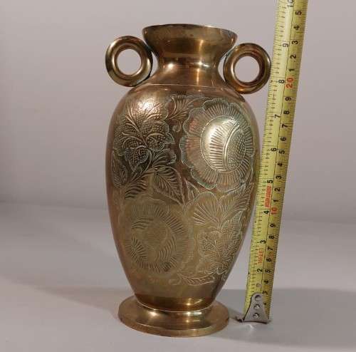 SOLID BRASS VASE WITH TWO RING EAR HANDLES 23CM HIGH HEAVY