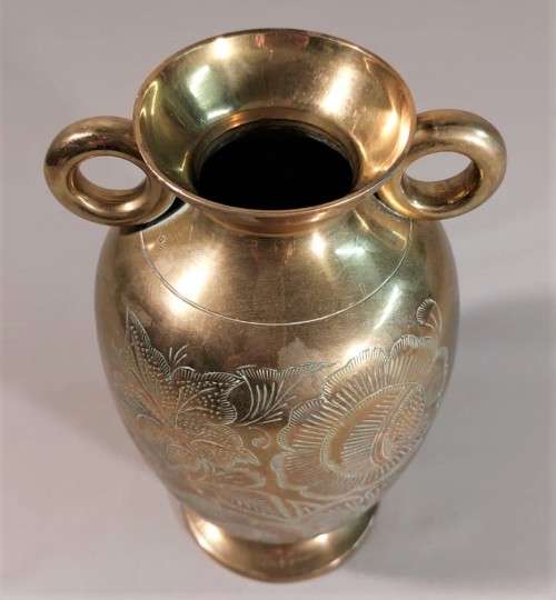 SOLID BRASS VASE WITH TWO RING EAR HANDLES 23CM HIGH HEAVY