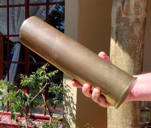 ELAND TANK 90MM BRASS SHELL CASING FITTED WITH PRIMER - SA AND RODESIAN BUSH-WAR ERA 1978 STAMPED