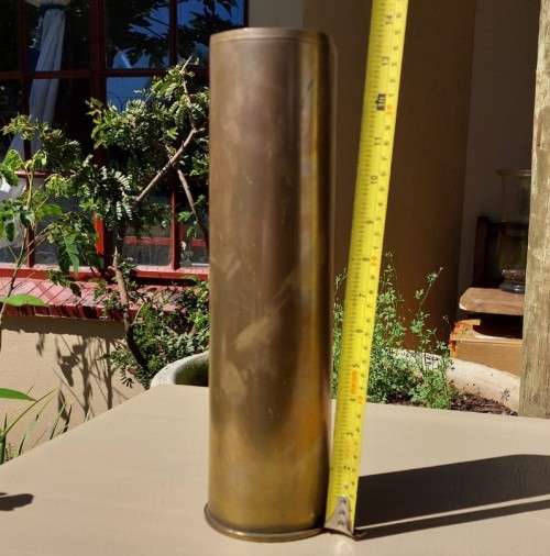 ELAND TANK 90MM BRASS SHELL CASING FITTED WITH PRIMER - SA AND RODESIAN BUSH-WAR ERA 1978 STAMPED