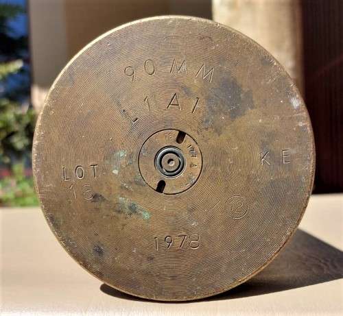 ELAND TANK 90MM BRASS SHELL CASING FITTED WITH PRIMER - SA AND RODESIAN BUSH-WAR ERA 1978 STAMPED