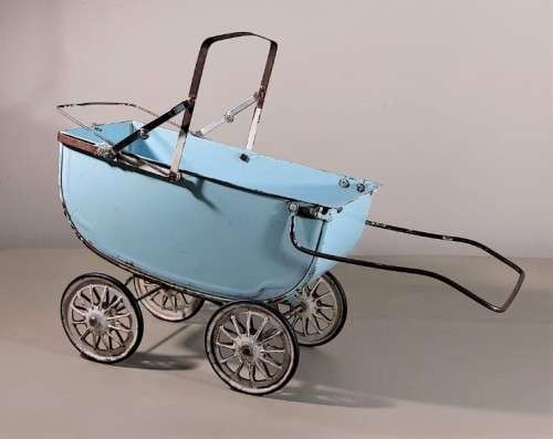 VINTAGE 1950S TRI-ANG DOLL PRAM IN A CYAN BLUE - NO HOOD BUT SUSPENSION OK AND WHEELS TURNS FREELY