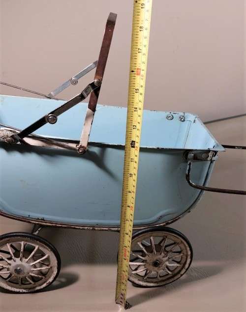 VINTAGE 1950S TRI-ANG DOLL PRAM IN A CYAN BLUE - NO HOOD BUT SUSPENSION OK AND WHEELS TURNS FREELY