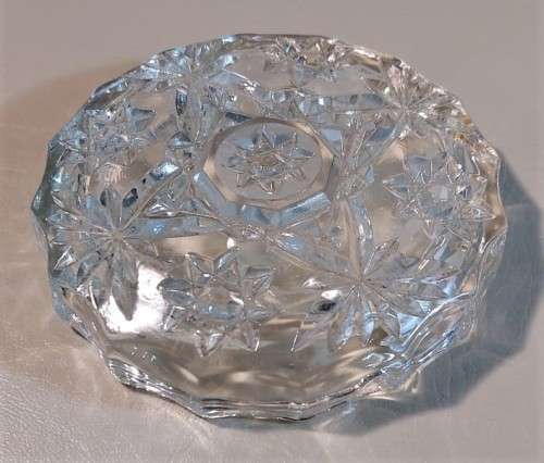 TWO VINTAGE CHRYSTAL CUT ASHTRAYS