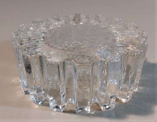 TWO VINTAGE CHRYSTAL CUT ASHTRAYS