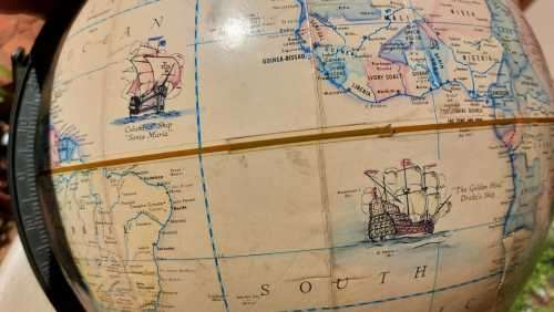 RAND MCNALLYS HISTORICAL SHIPS GLOBE FROM THE 1970S - RARE LARGE 30CM DIAMETER GLOBE MADE IN THE USA