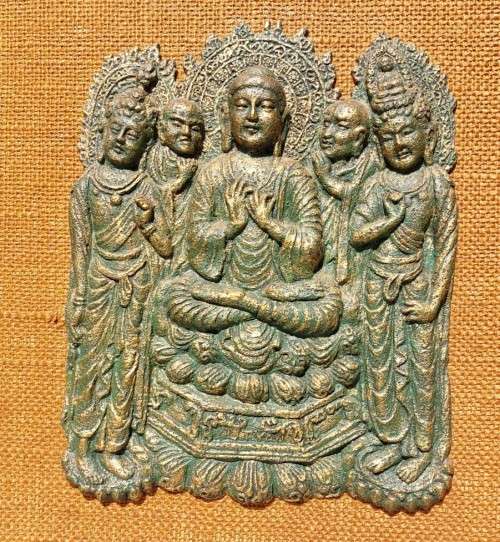 THE AMIDA BUDDHAS OF JAPAN SCULPTURE WITH THE CIRCLE OF LIFE MUDRA (HAND GESTURE)