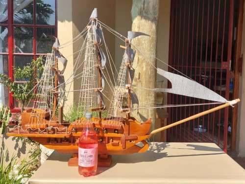 LARGE 1,1M LONG 75CM HIGH CUSTOM MADE 3 MASTED WOODEN SAILING WAR SHIP OR GALLEON